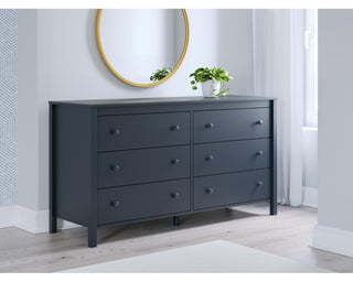Simmenfort Dresser