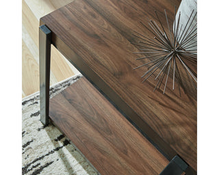 Trindwick Table (Set of 3)