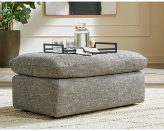 Dramatic Ottoman