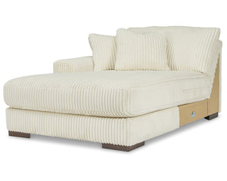 Lindyn Super Chaise