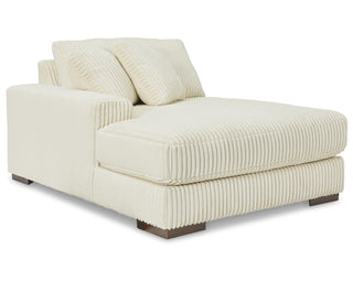 Lindyn Super Chaise