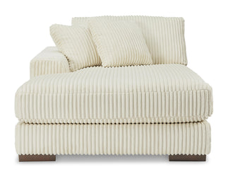 Lindyn Super Chaise
