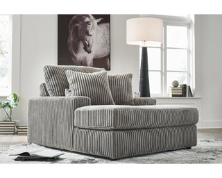 Lindyn Chaise