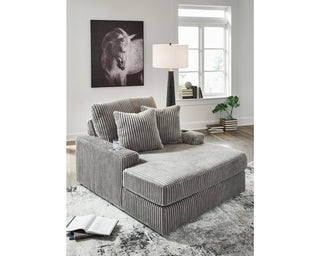 Lindyn Chaise