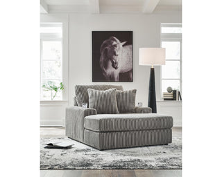 Lindyn Chaise
