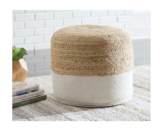 Sweed Valley Pouf
