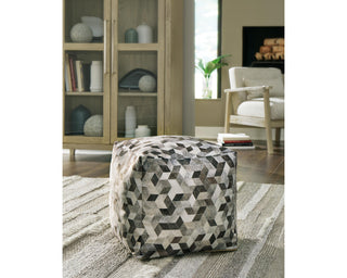 Albermarle Pouf