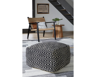 Jasett Pouf