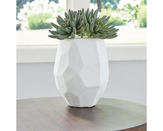 Karenton Vase