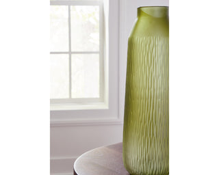 Scottyard Vase