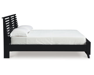 Danziar Queen Slat Panel Bed