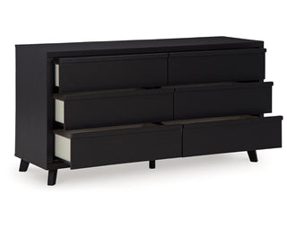 Danziar Dresser