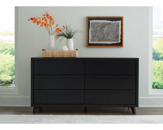 Danziar Dresser