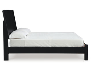 Danziar Queen Panel Bed