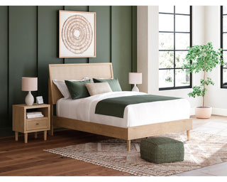 Cielden Queen Panel Bed