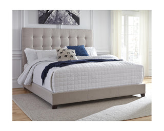 Dolante Queen Upholstered Bed with Chest of Drawers and Nightstand