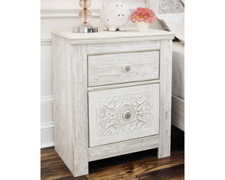Paxberry Queen Panel Bed and 2 Nightstands