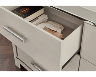 Zyniden Chest of Drawers