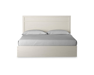 Stelsie King Panel Bed with Dresser, Mirror and Nightstand