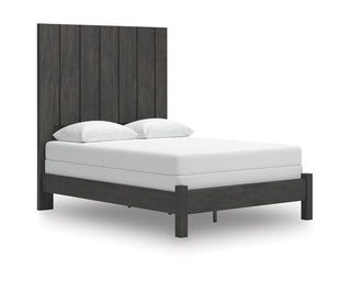 Fraluna Queen Panel Bed