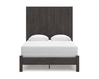 Fraluna Queen Panel Bed