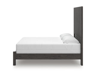 Fraluna King Panel Bed