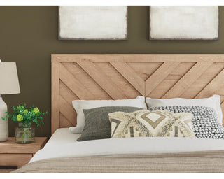 Sanginlane Queen Panel Bed