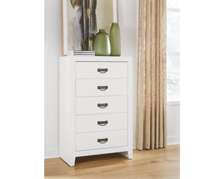 Binterglen Chest of Drawers
