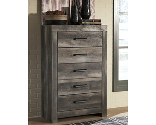 Wynnlow Queen Poster Bed, Chest and 2 Nightstands