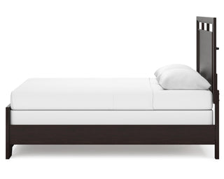 Covetown Queen Panel Bed, Dresser and Mirror