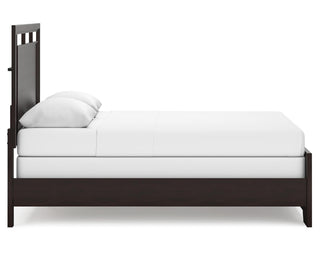 Covetown Queen Panel Bed, Dresser, Mirror and Nightstand