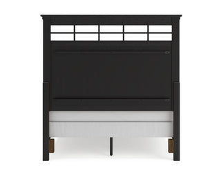 Shawbeck Queen Panel Bed