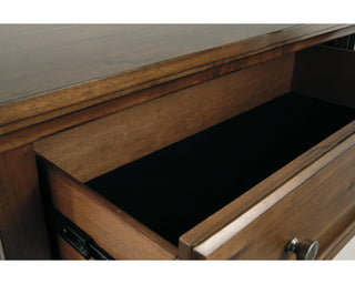 Flynnter Chest of Drawers