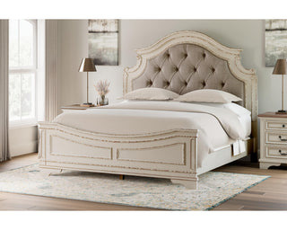 Realyn King Panel Bed, Dresser and 2 Nightstands