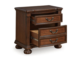 Lavinton Queen Poster Bed, Dresser, Mirror, Chest and Nightstand