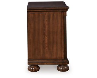 Lavinton Nightstand