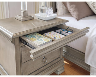 Lexorne Nightstand
