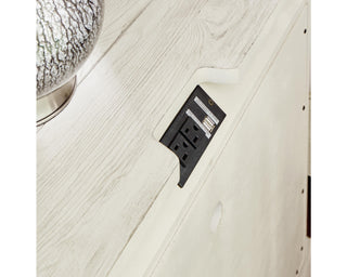 Arlendyne Nightstand