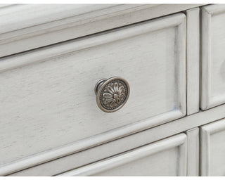 Montelaine Dining Server