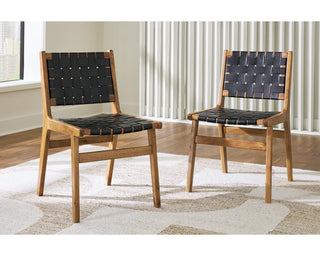 Fortmaine Dining Chair (Set of 2)