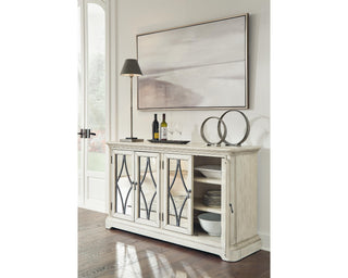 Arlendyne Dining Server