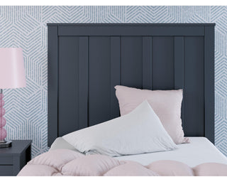 Simmenfort Twin Platform Bed