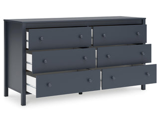 Simmenfort Dresser