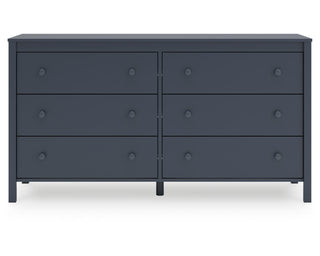 Simmenfort Dresser
