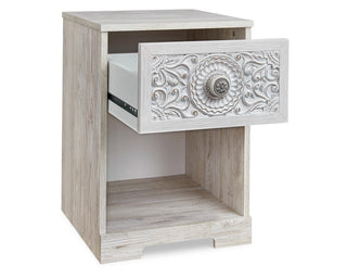 Paxberry Nightstand