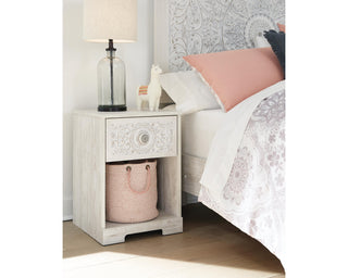 Paxberry Nightstand