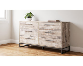 Neilsville Queen Platform Bed, Dresser, Chest and 2 Nightstands