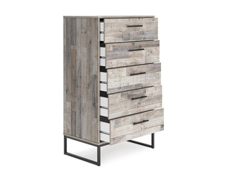 Neilsville Queen Platform Bed, Dresser, Chest and 2 Nightstands