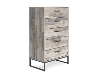 Neilsville Queen Platform Bed, Dresser, Chest and 2 Nightstands