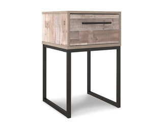 Neilsville Queen Platform Bed, Dresser, Chest and 2 Nightstands